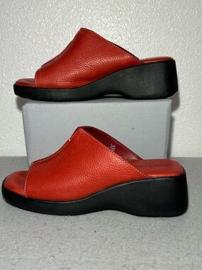 Minnetonka open toe sandals